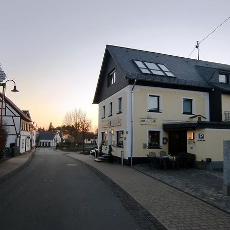 Hotel & Restaurant Huellen Barweiler Экстерьер фото