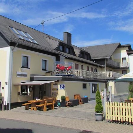 Hotel & Restaurant Huellen Barweiler Экстерьер фото